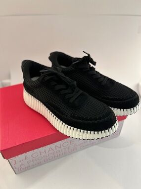 Tyche Sneak Away Designer Platform Sneakers – Black – Size 39 – BNIB